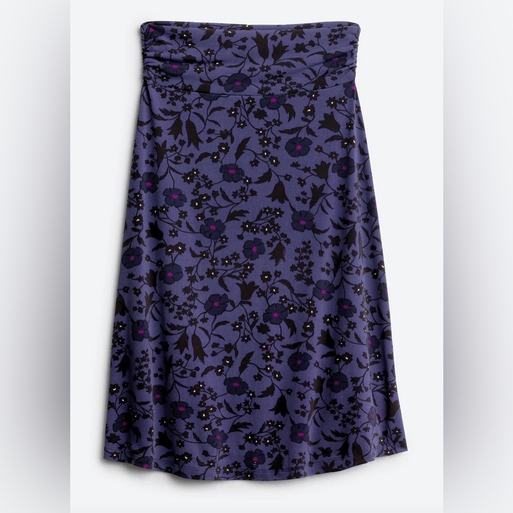 Purple flowered midi skirt by Gilli. New with tags.